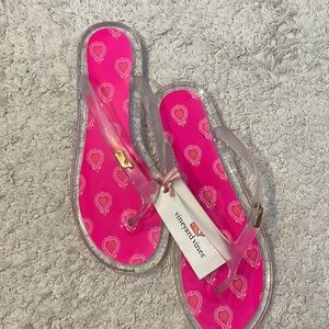 NWT! VINEYARD VINES bright pink jelly flip flops